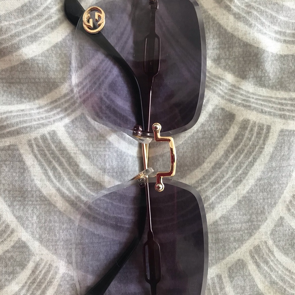 Shades - Picture 5 of 7